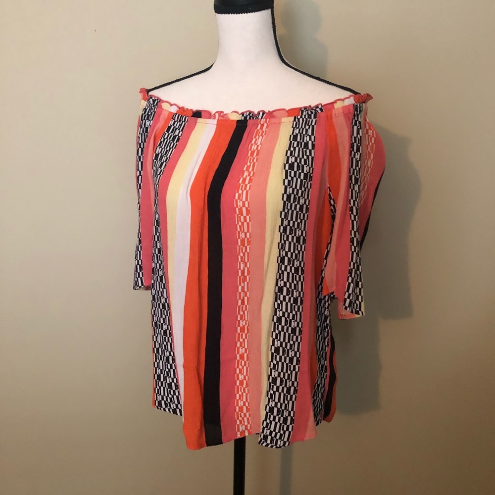 NWT - Gap Fiesta Top
